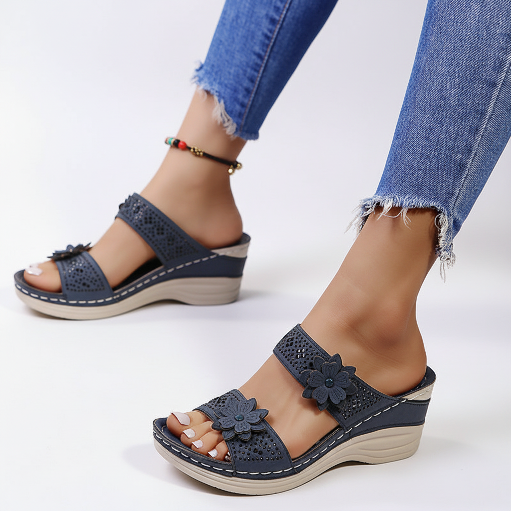 Mules marines fond blanc